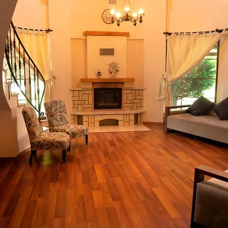 فيلة Lovely Villa With Shared Pool Surrounded By Nature In Sapanca سبانجا