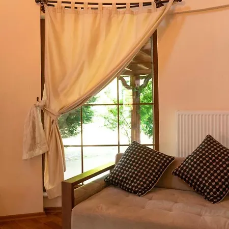 Lovely Villa With Shared Pool Surrounded By Nature In Sapanca فيلة *