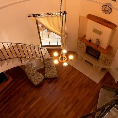 Lovely Villa With Shared Pool Surrounded By Nature In Sapanca فيلة